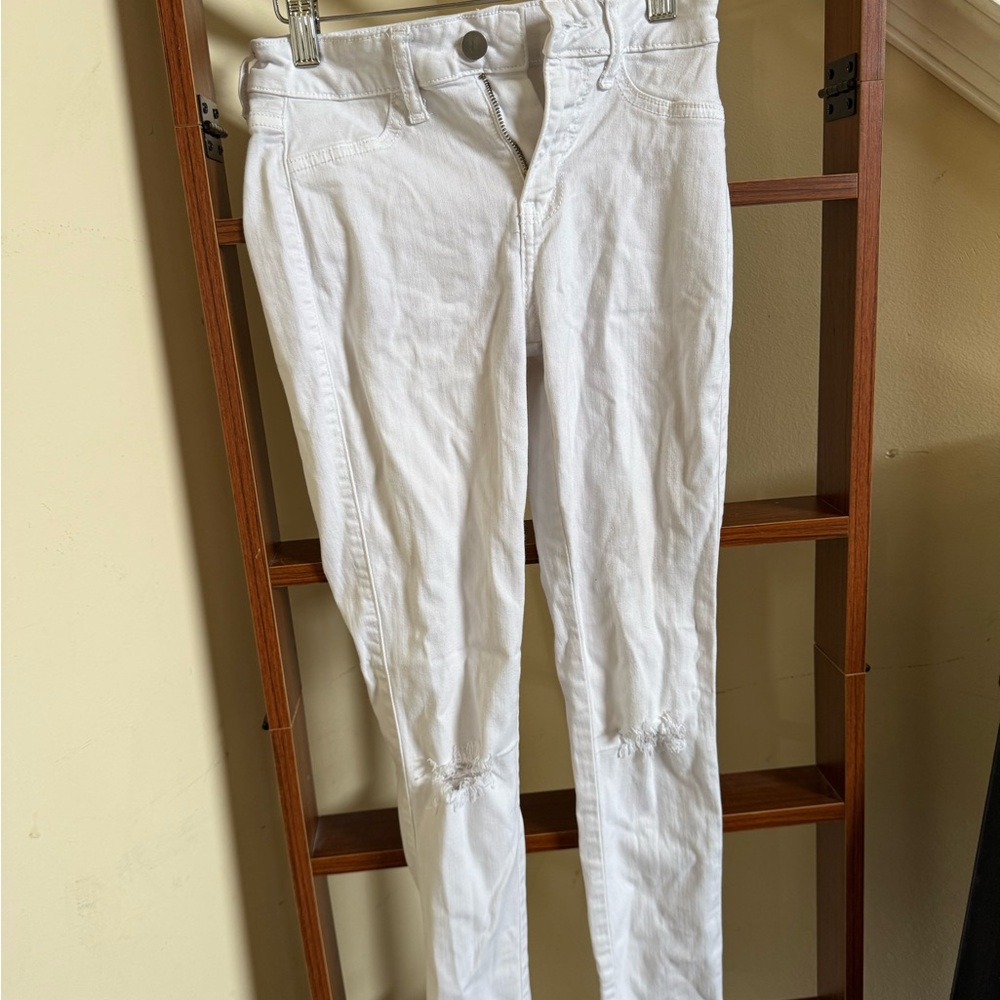 Fashion Nova White Skinny Jeans with Knee Distress